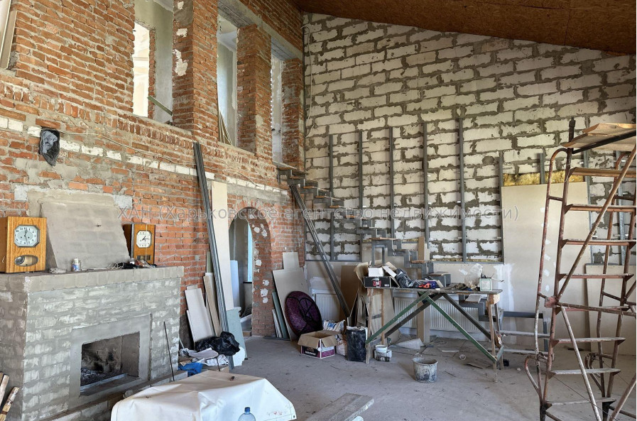 Продам будинок, Заречный пер. , 260 м², 17 соток, частичный ремонт 