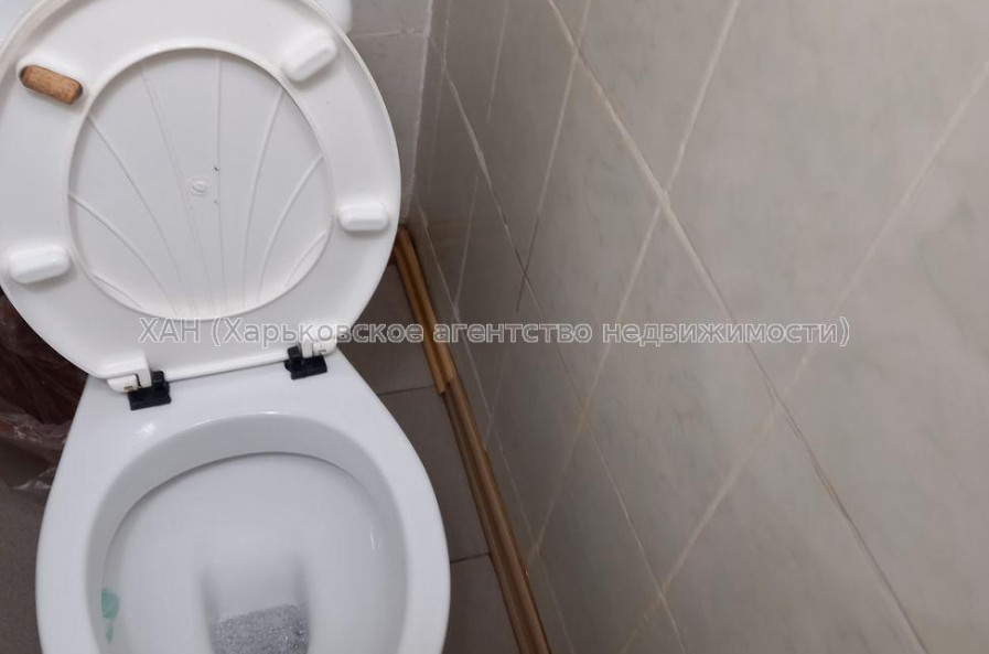 Продам квартиру, Байрона пр-т , 1 кім., 13 м², косметический ремонт 