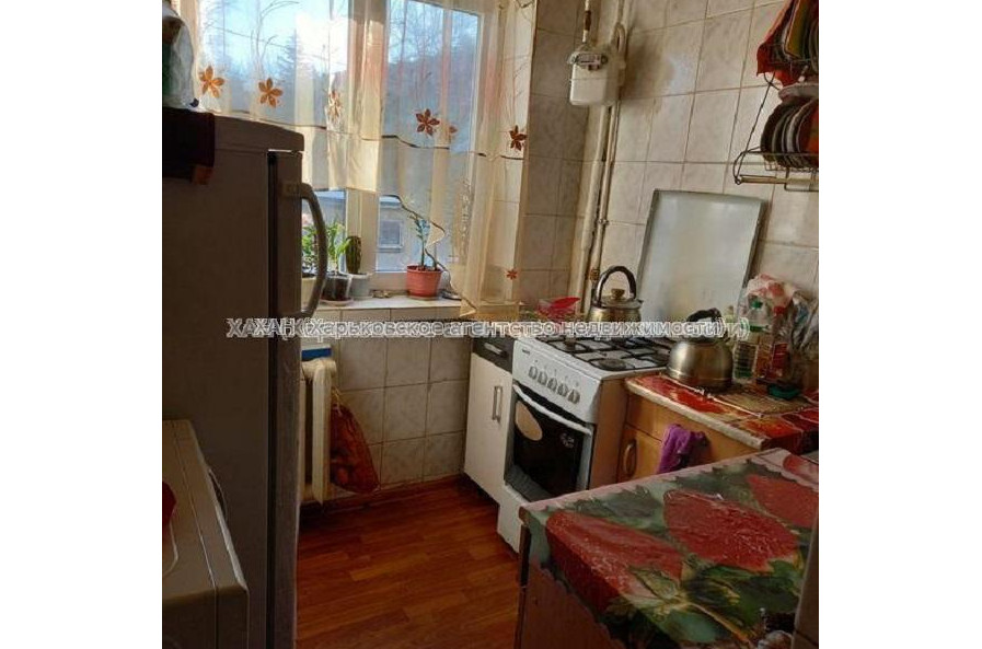 Продам квартиру, Байрона пр-т , 1 кім., 13 м², косметический ремонт 