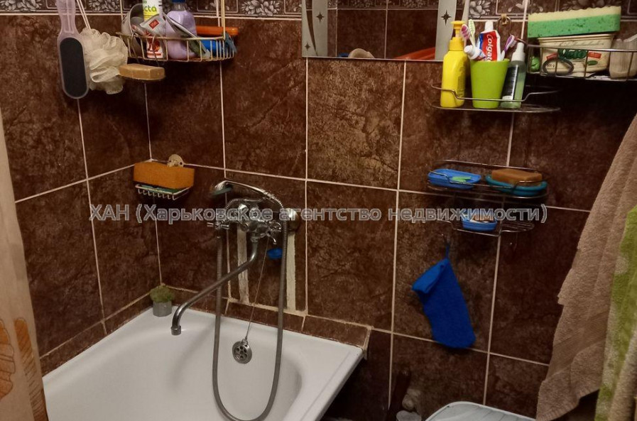 Продам квартиру, Байрона пр-т , 1 кім., 13 м², косметический ремонт 