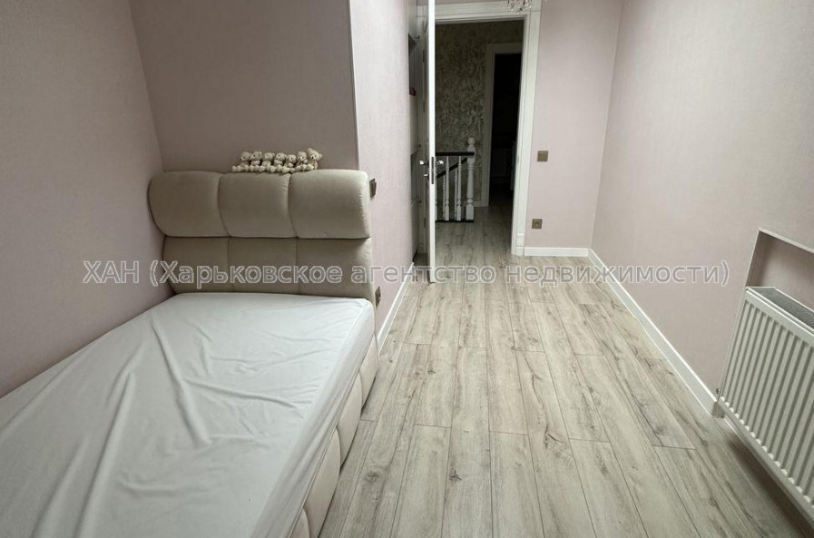 Продам квартиру, Дмитриевская ул. , 3  ком., 92 м², авторский дизайн 