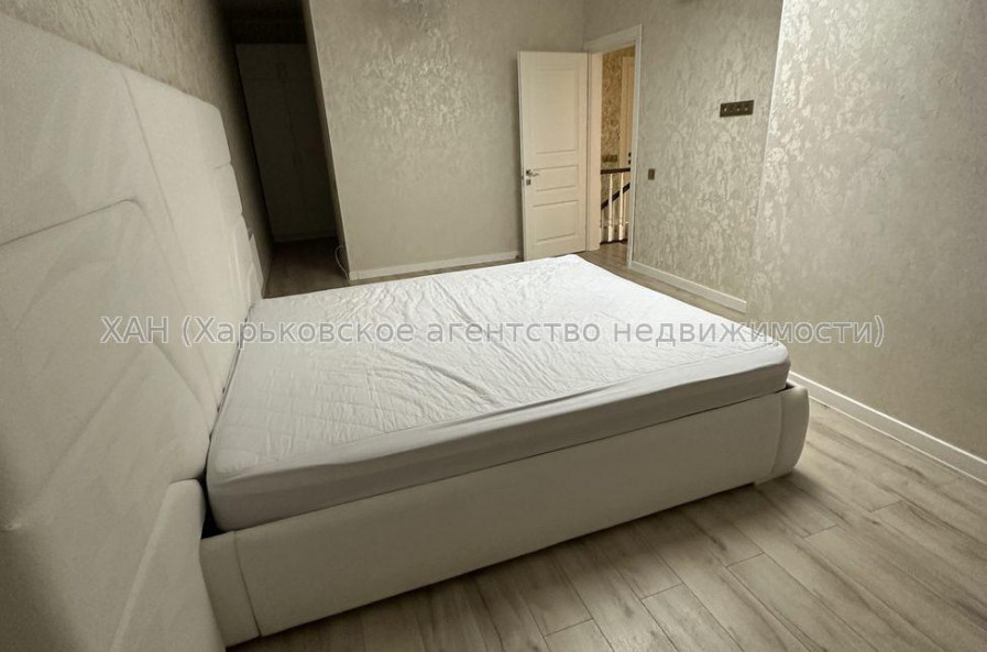 Продам квартиру, Дмитриевская ул. , 3  ком., 92 м², авторский дизайн 