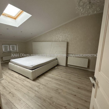 Продам квартиру, Дмитриевская ул. , 3 кім., 92 м², авторский дизайн 