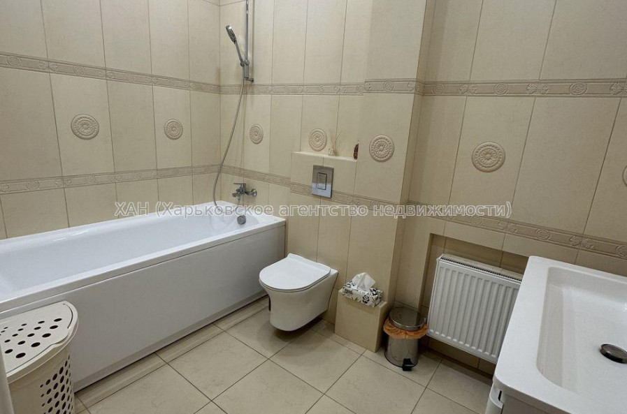 Продам квартиру, Дмитриевская ул. , 3  ком., 92 м², авторский дизайн 