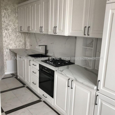 Продам квартиру, Дмитриевская ул. , 3 кім., 92 м², авторский дизайн 