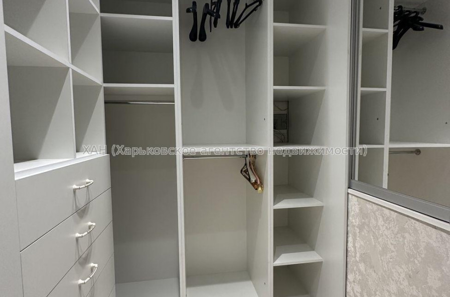 Продам квартиру, Дмитриевская ул. , 3  ком., 92 м², авторский дизайн 