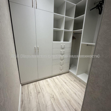 Продам квартиру, Дмитриевская ул. , 3 кім., 92 м², авторский дизайн 