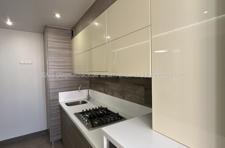 Продам квартиру, Аэрокосмический пр. , 2  ком., 64 м², авторский дизайн 