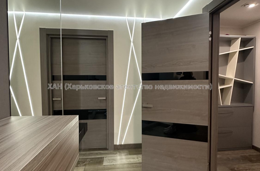 Продам квартиру, Аэрокосмический пр. , 2  ком., 64 м², авторский дизайн 
