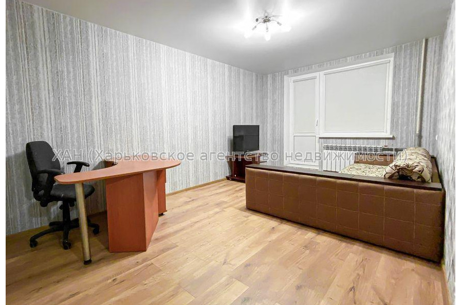 Продам квартиру, Зерновой пер. , 1 кім., 33 м², капитальный ремонт 