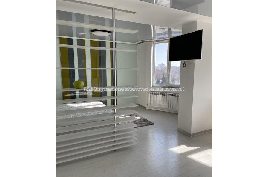 Продам квартиру, Героев Небесной сотни площ. , 1  ком., 57 м², евроремонт 