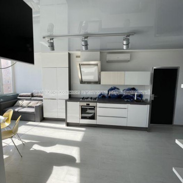 Продам квартиру, Героев Небесной сотни площ. , 1  ком., 57 м², евроремонт 