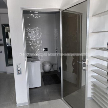Продам квартиру, Героев Небесной сотни площ. , 1  ком., 57 м², евроремонт 