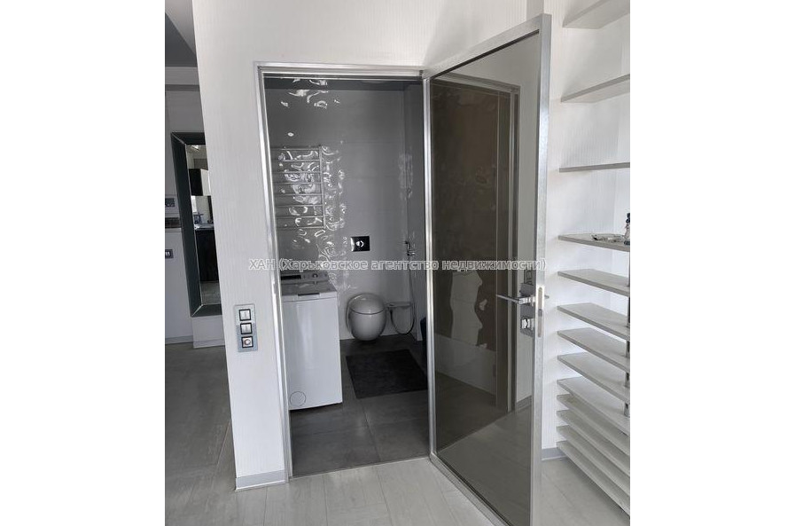 Продам квартиру, Героев Небесной сотни площ. , 1  ком., 57 м², евроремонт 
