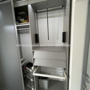 Продам квартиру, Героев Небесной сотни площ. , 1  ком., 57 м², евроремонт 