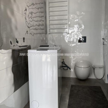 Продам квартиру, Героев Небесной сотни площ. , 1  ком., 57 м², евроремонт 