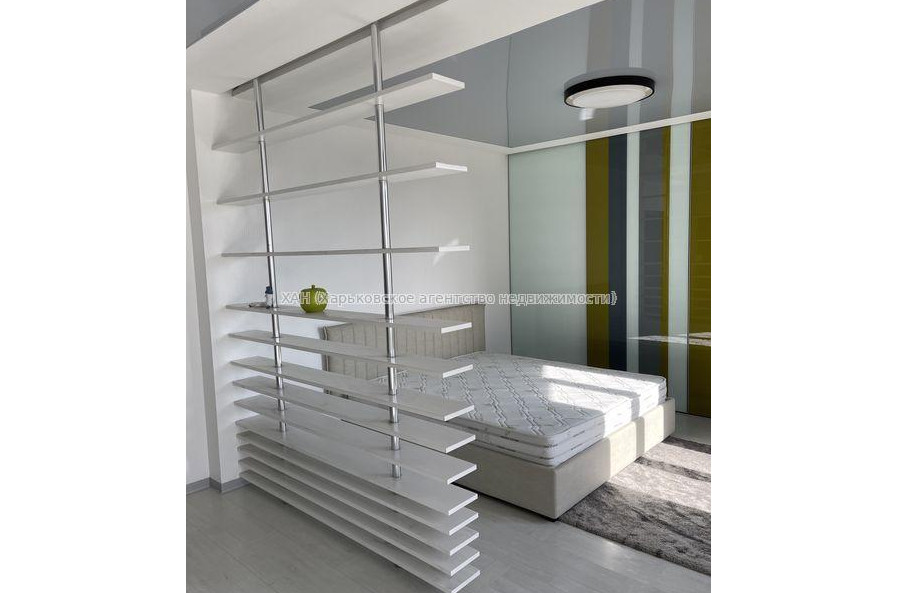 Продам квартиру, Героев Небесной сотни площ. , 1  ком., 57 м², евроремонт 