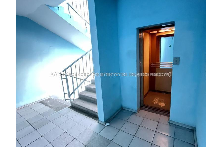 Продам квартиру, Героев Небесной сотни площ. , 1  ком., 57 м², евроремонт 