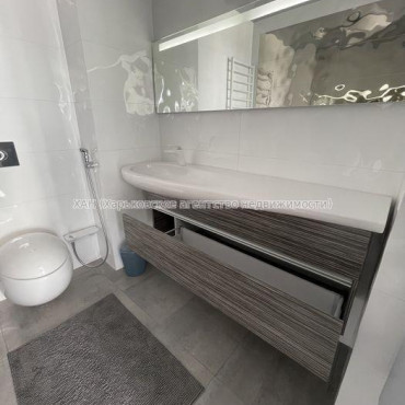 Продам квартиру, Героев Небесной сотни площ. , 1  ком., 57 м², евроремонт 