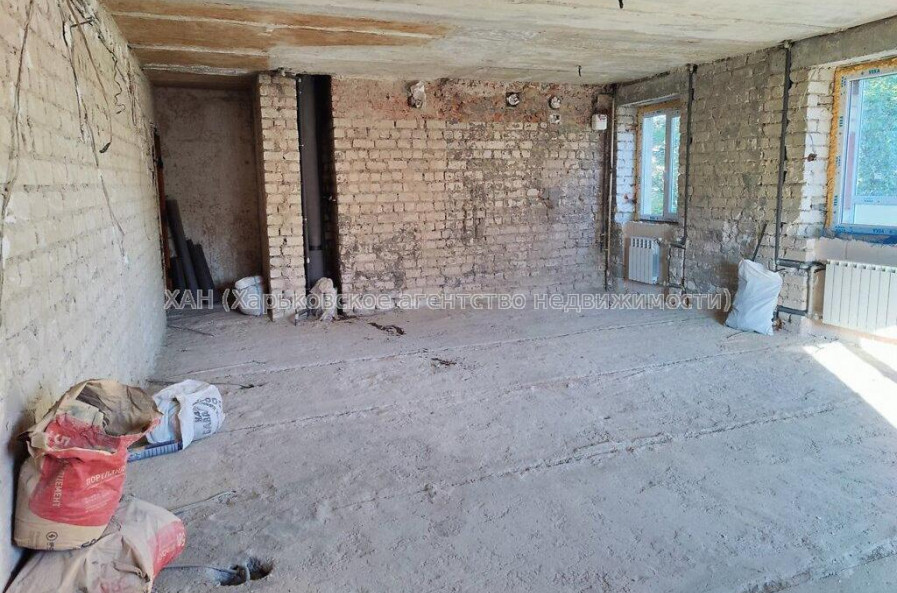 Продам квартиру, Лесопарковский 1-й пер. , 2 кім., 48 м², без внутренних работ 