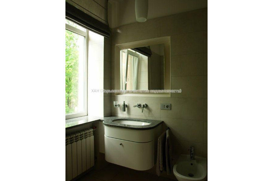 Продам квартиру, Сумская ул. , 2  ком., 53 м², евроремонт 