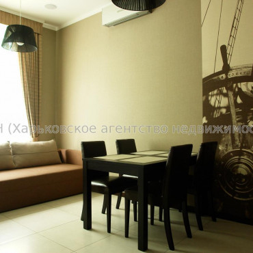 Продам квартиру, Сумская ул. , 2  ком., 53 м², евроремонт 