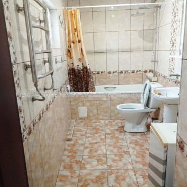 Продам будинок, Змиевская ул. , 160 м², 13 соток, косметический ремонт 