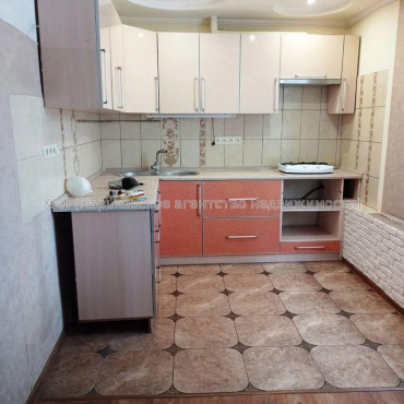 Продам будинок, Змиевская ул. , 160 м², 13 соток, косметический ремонт 