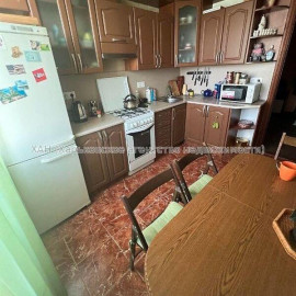 Продам квартиру, Соборности Украины ул. , 3 кім., 68 м², косметический ремонт