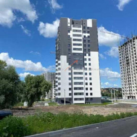 Продам квартиру, Непокоренных ул. , 1 кім., 47.90 м², без внутренних работ