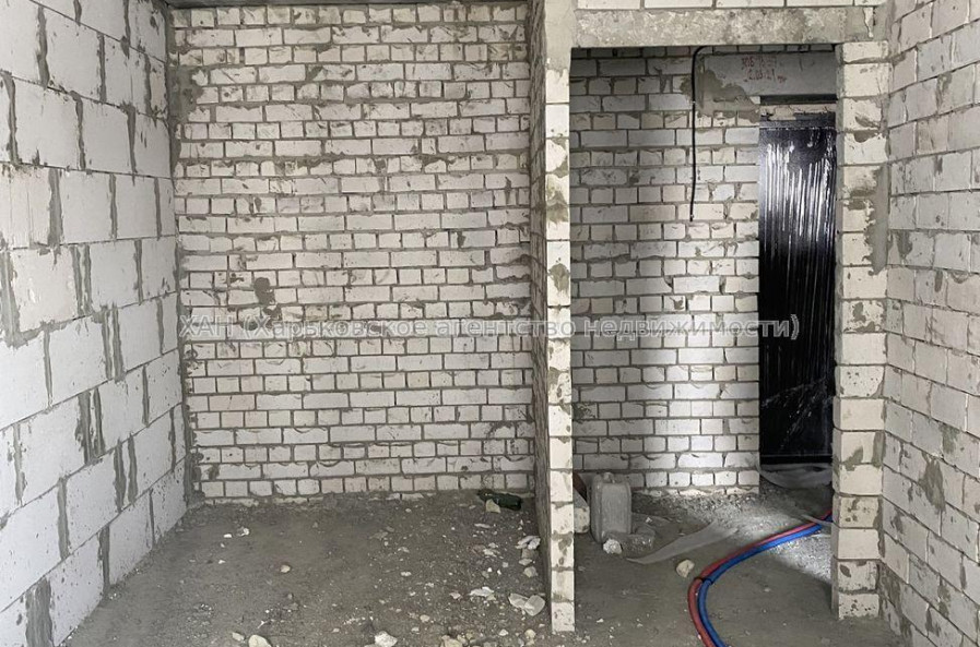 Продам квартиру, Полтавский Шлях ул. , 1 кім., 36 м², без внутренних работ 