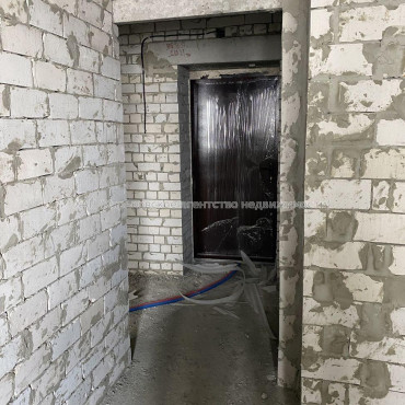 Продам квартиру, Полтавский Шлях ул. , 1 кім., 36 м², без внутренних работ 