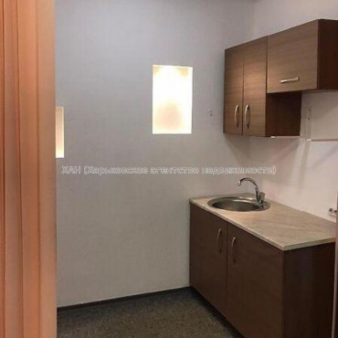 Продам квартиру, 23 Августа ул. , 2 кім., 42 м², капитальный ремонт 