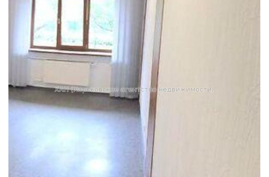 Продам квартиру, 23 Августа ул. , 2 кім., 42 м², капитальный ремонт 
