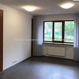 Продам квартиру, 23 Августа ул. , 2 кім., 42 м², капитальный ремонт