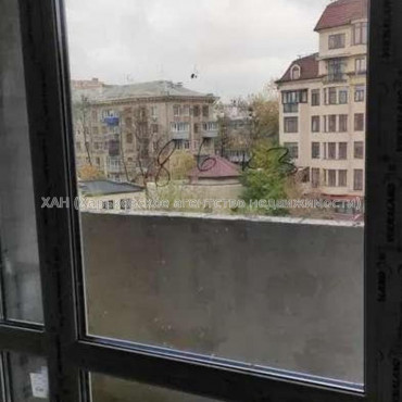 Продам квартиру, Клочковская ул. , 2  ком., 78 м², без внутренних работ 