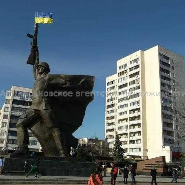 Продам квартиру, 23 Августа ул. , 2  ком., 46 м², без ремонта 