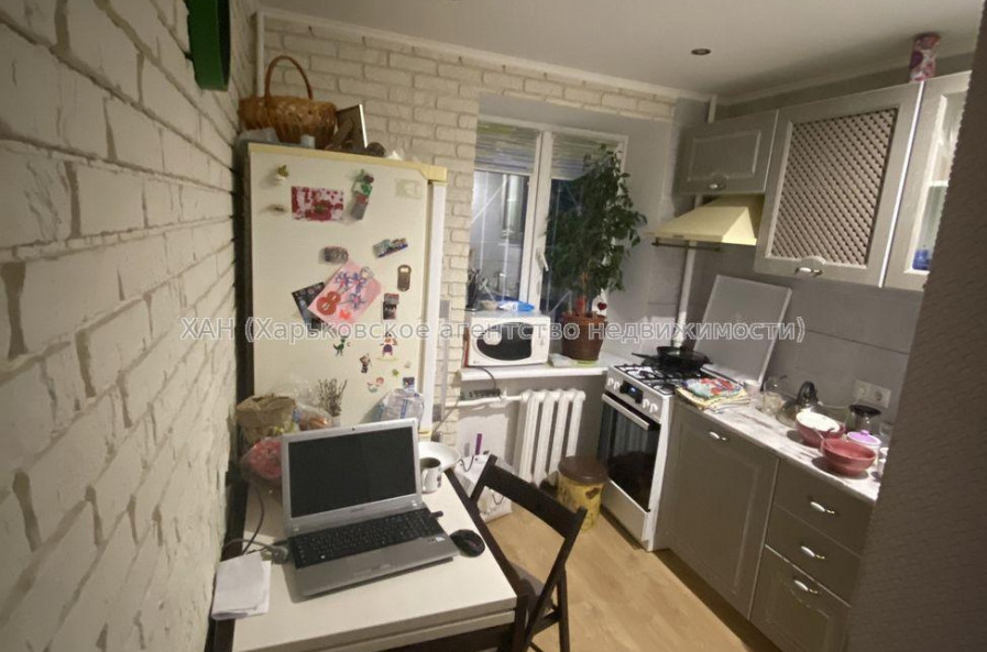 Продам квартиру, Отакара Яроша ул. , 2  ком., 49 м², капитальный ремонт 