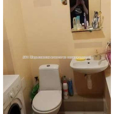 Продам квартиру, Александровский просп. , 1  ком., 40 м², косметический ремонт 