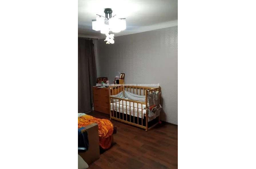 Продам квартиру, Александровский просп. , 1  ком., 40 м², косметический ремонт 