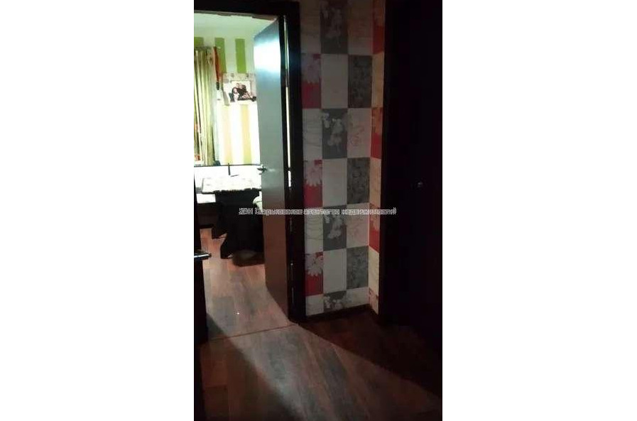 Продам квартиру, Александровский просп. , 1  ком., 40 м², косметический ремонт 