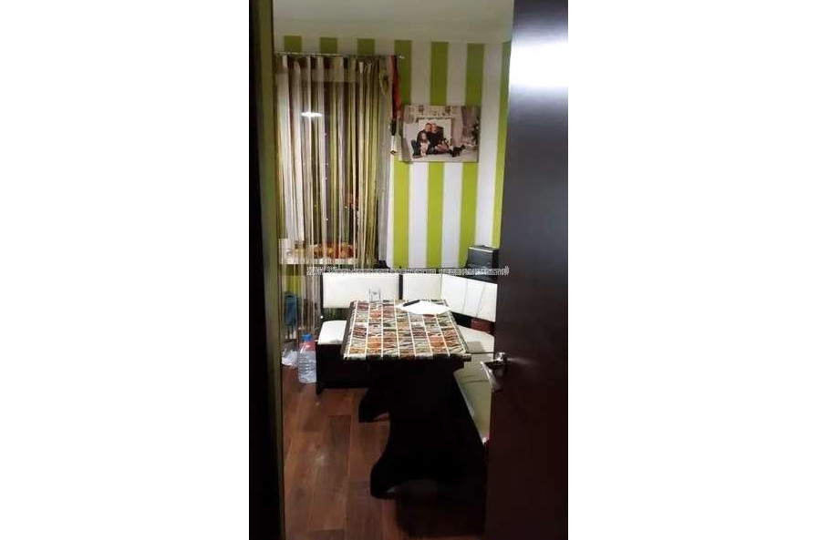 Продам квартиру, Александровский просп. , 1  ком., 40 м², косметический ремонт 