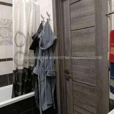 Продам квартиру, Зерновая ул. , 1 кім., 48 м², евроремонт 