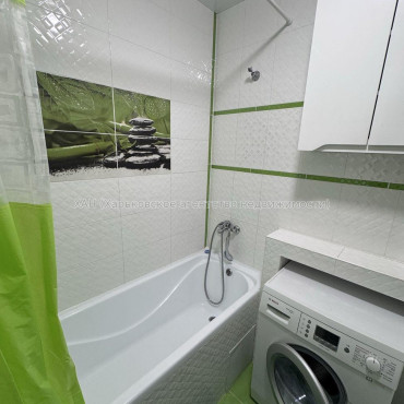 Продам квартиру, Новоалександровская ул. , 1  ком., 30 м², капитальный ремонт 