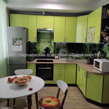 Продам квартиру, Новоалександровская ул. , 1  ком., 30 м², капитальный ремонт 