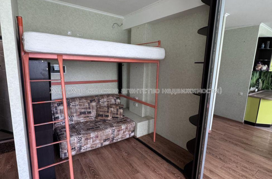 Продам квартиру, Новоалександровская ул. , 1  ком., 30 м², капитальный ремонт 