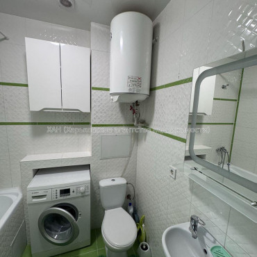 Продам квартиру, Новоалександровская ул. , 1  ком., 30 м², капитальный ремонт 