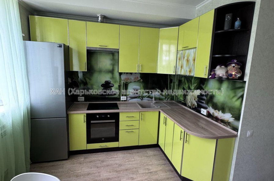 Продам квартиру, Новоалександровская ул. , 1  ком., 30 м², капитальный ремонт 