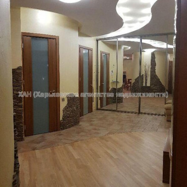 Продам квартиру, Чернышевская ул. , 4 кім., 150 м², авторский дизайн 