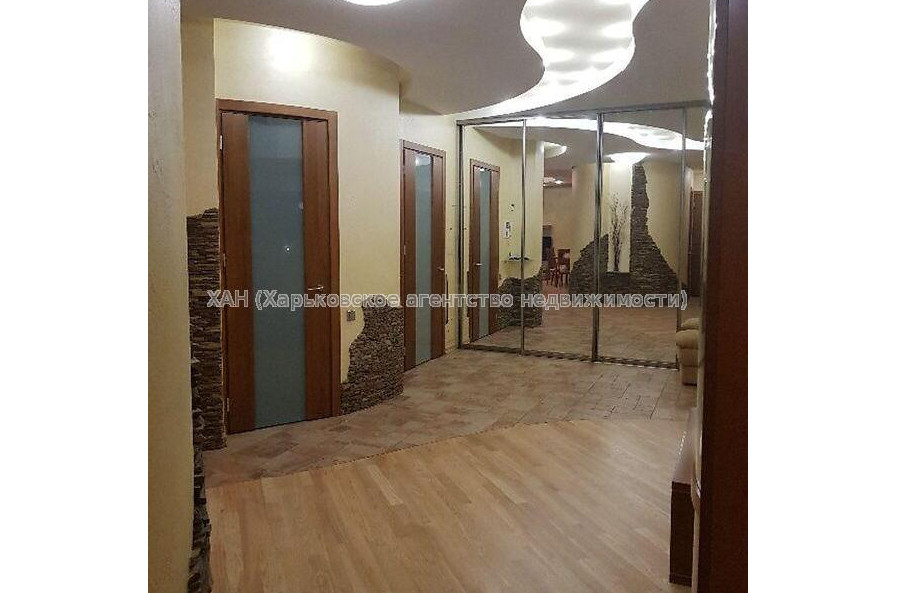 Продам квартиру, Чернышевская ул. , 4 кім., 150 м², авторский дизайн 